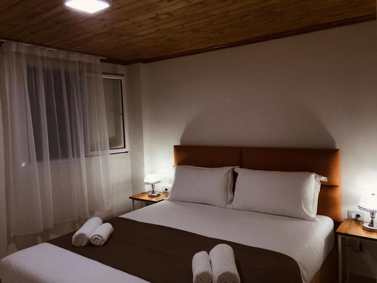 Crown Deluxe Apartments Sarandë Exterior foto