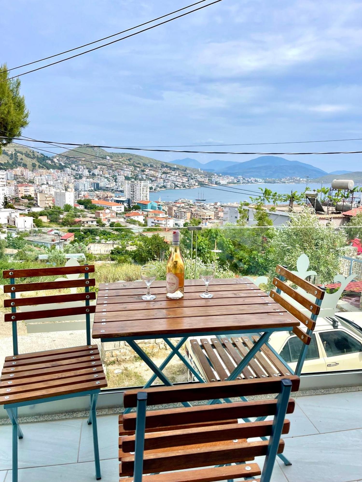 Crown Deluxe Apartments Sarandë Exterior foto
